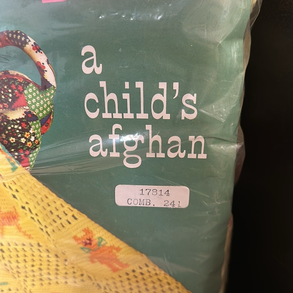 Bucilla Toyfair Child’s Afghan Kit Yellow background 36” x 44” NIP Vintage - Picture 5 of 10